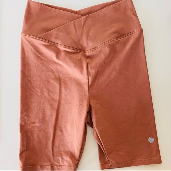 FLEXLIVING Peach Scrunch High Rise Waisted Biker Short 7" Inseam XS Gym Lounge - Picture 1 of 9